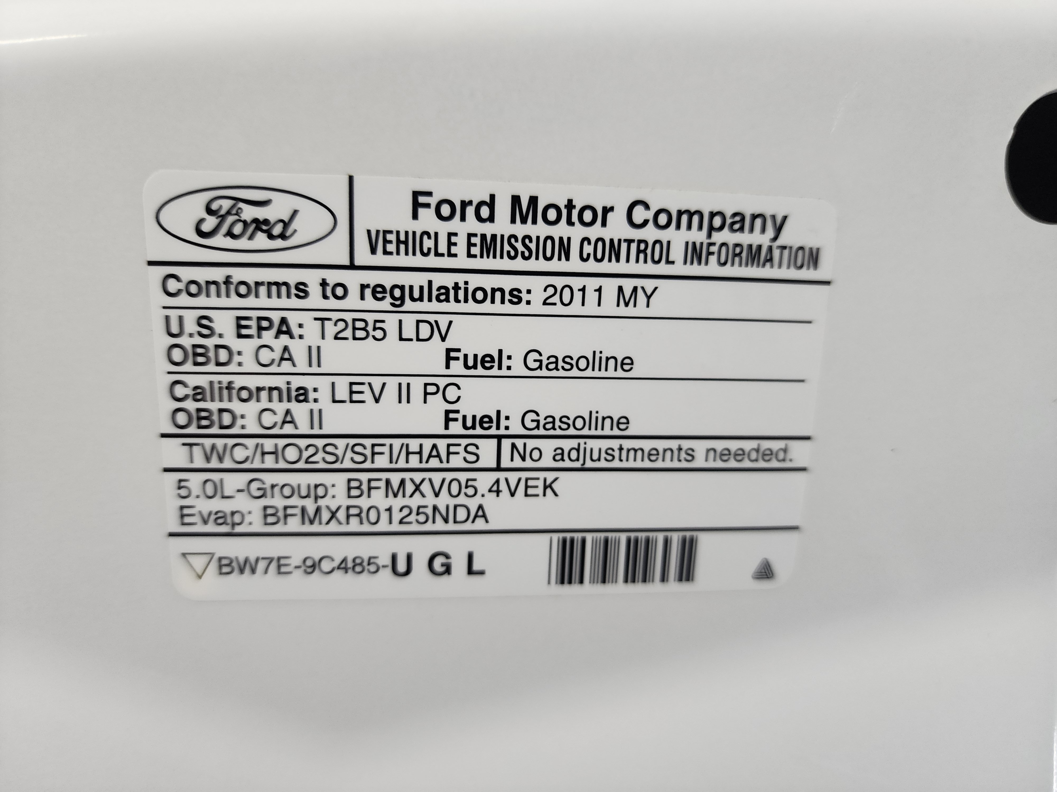 Used 2011 Ford Mustang GT Premium w/ Security Pkg RWD image 24