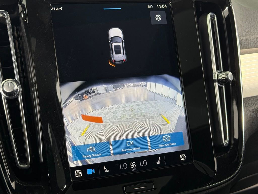 Used 2025 Volvo XC40 B5 Core image 20