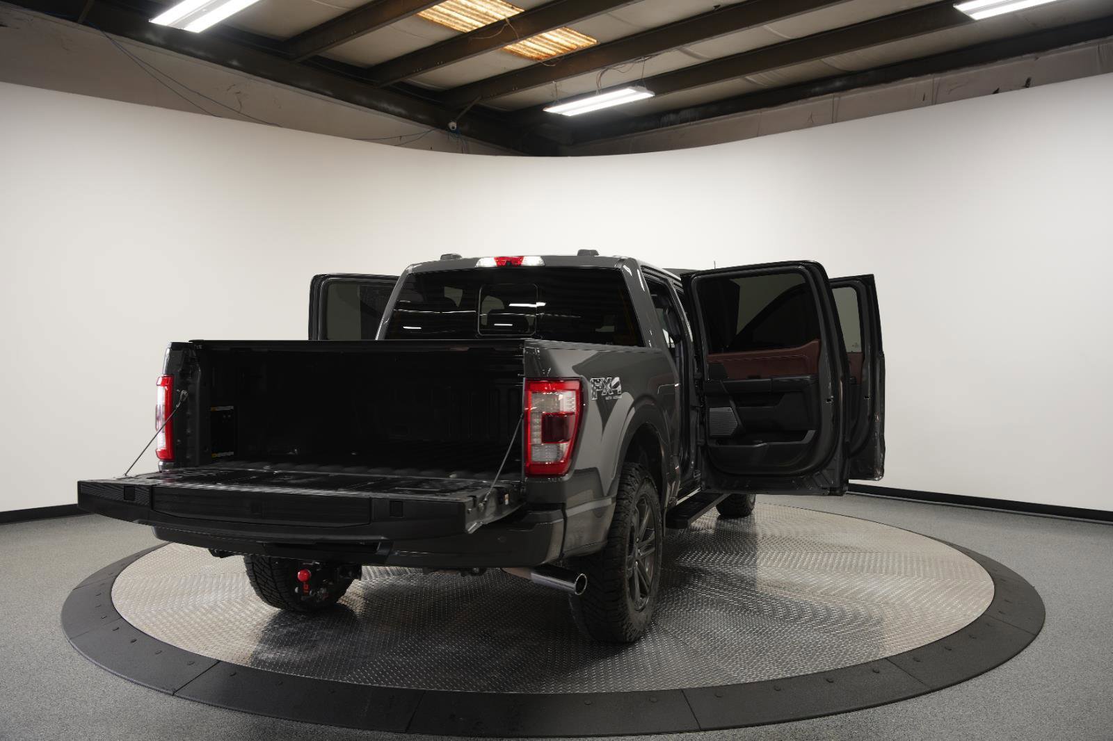 Used 2021 Ford F150 Lariat w/ Max Trailer Tow Package image 10