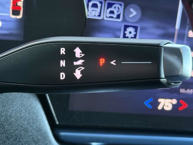 Used 2024 Chevrolet Equinox EV LT FWD image 22