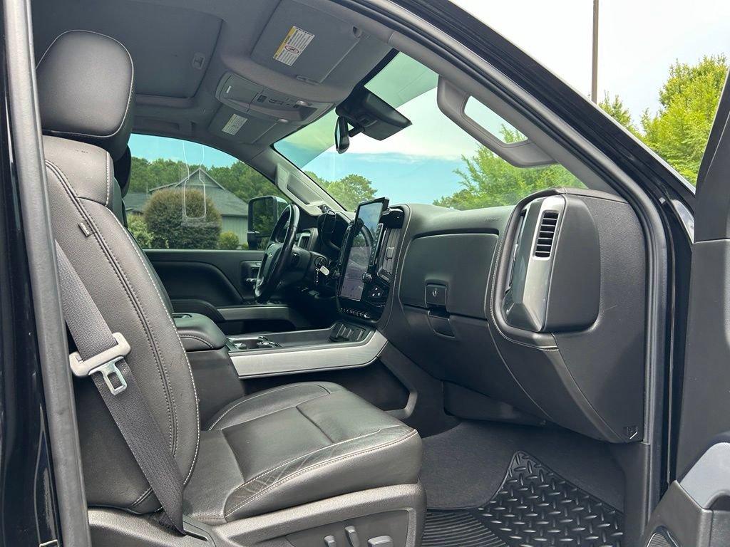Used 2019 Chevrolet Silverado 2500 LTZ w/ Duramax Plus Package AWD/4WD image 49