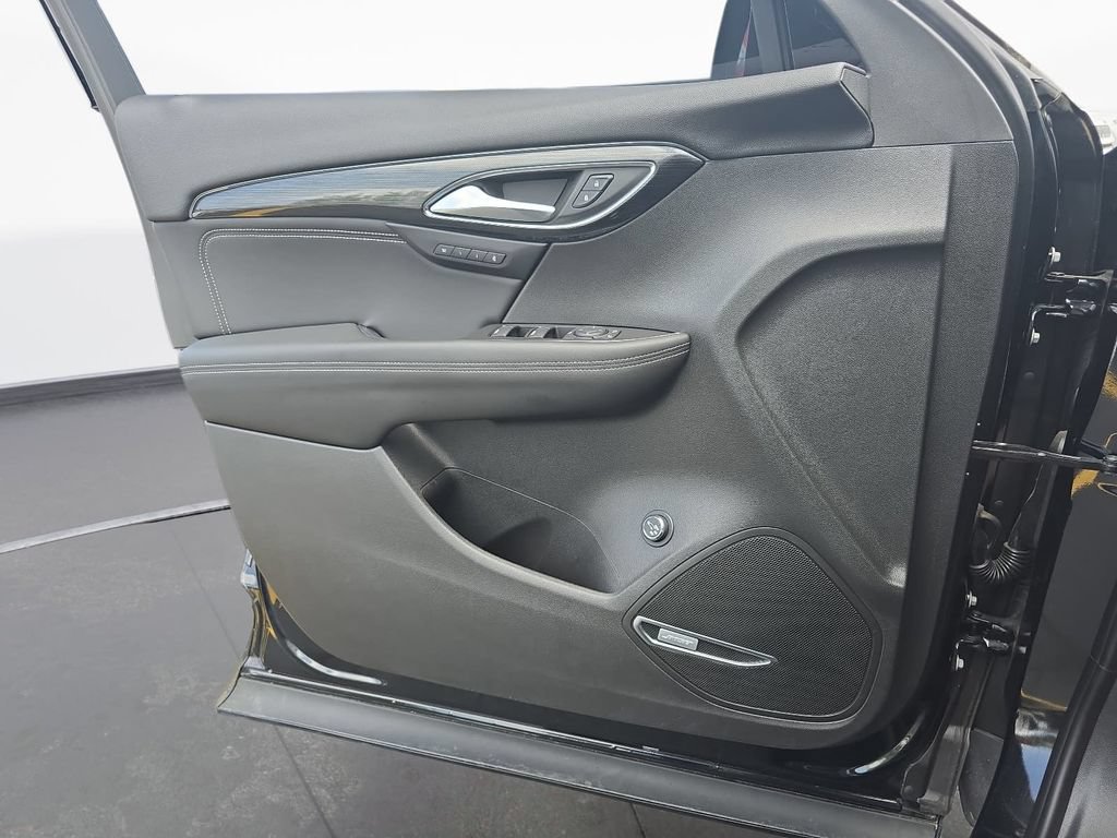 Used 2023 Buick Envision Essence AWD/4WD image 26