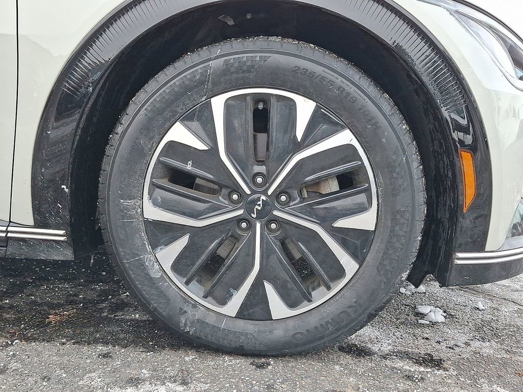 Certified 2022 Kia EV6 Wind image 19