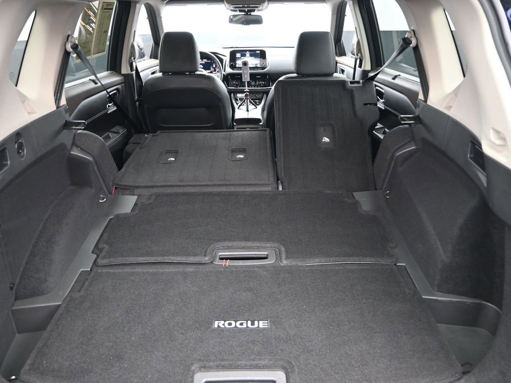 Used 2021 Nissan Rogue Platinum image 12