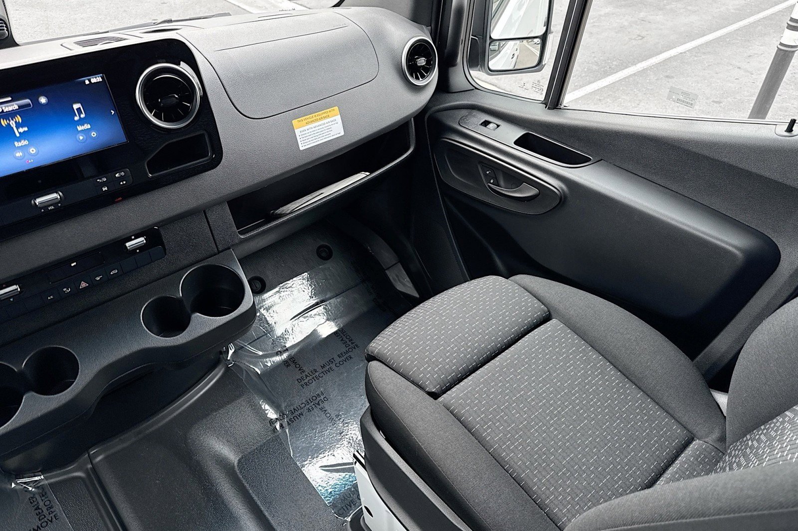 Used 2025 Mercedes-Benz Sprinter 2500 image 21