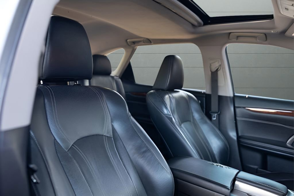 Used 2018 Lexus RX 350L AWD image 96