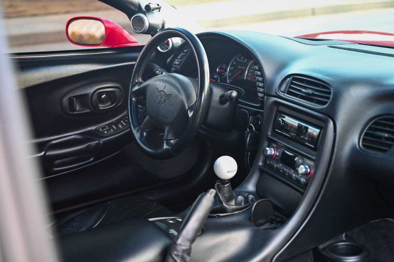 Used 2002 Chevrolet Corvette Z06 w/ Memory Pkg image 97