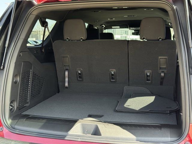 New 2026 Chevrolet Suburban LS w/ LS Custom Edition RWD image 25