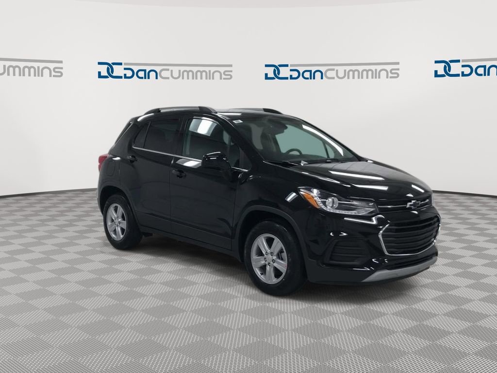 Used 2020 Chevrolet Trax LT FWD image 2