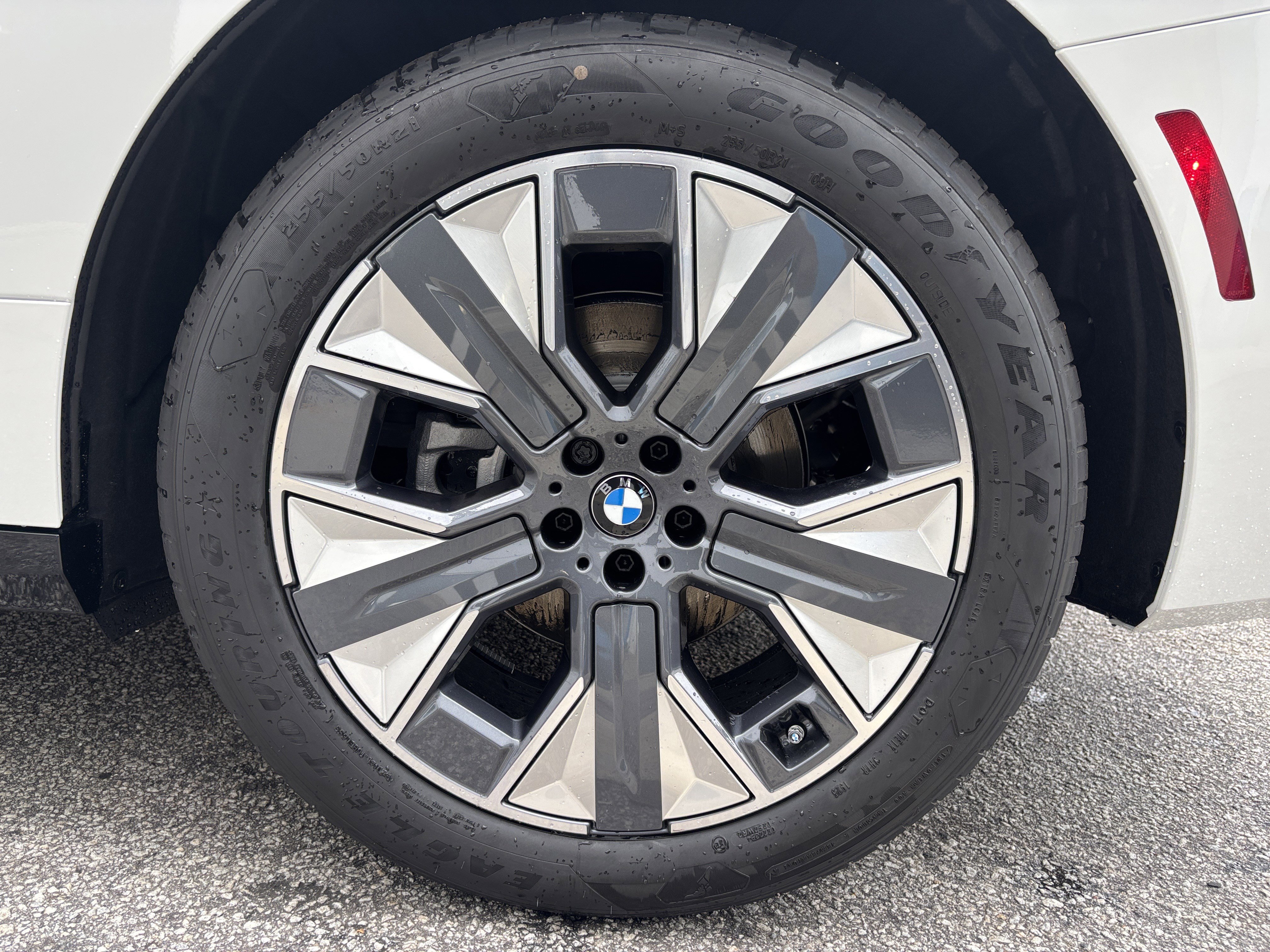 New 2026 BMW iX xDrive45 w/ Premium Package AWD/4WD image 10