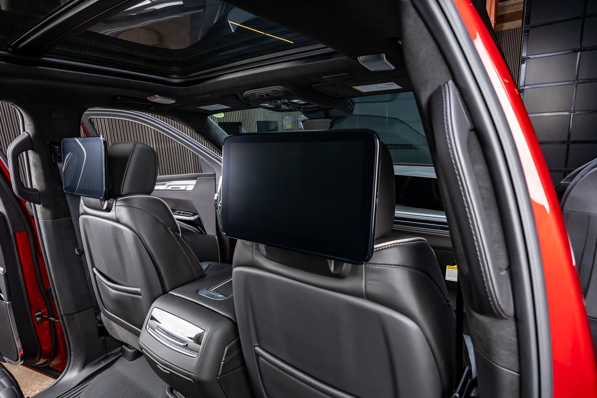 Used 2026 Cadillac Escalade V w/ LPO, Floor Liner Package AWD/4WD image 33