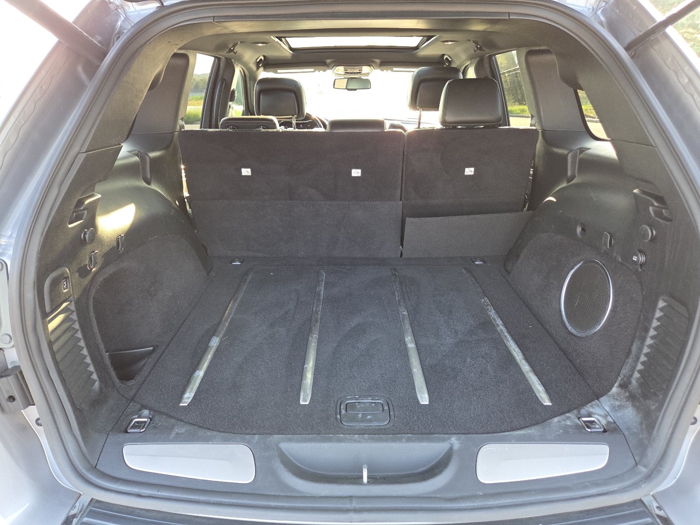 Used 2016 Jeep Grand Cherokee Overland RWD image 18