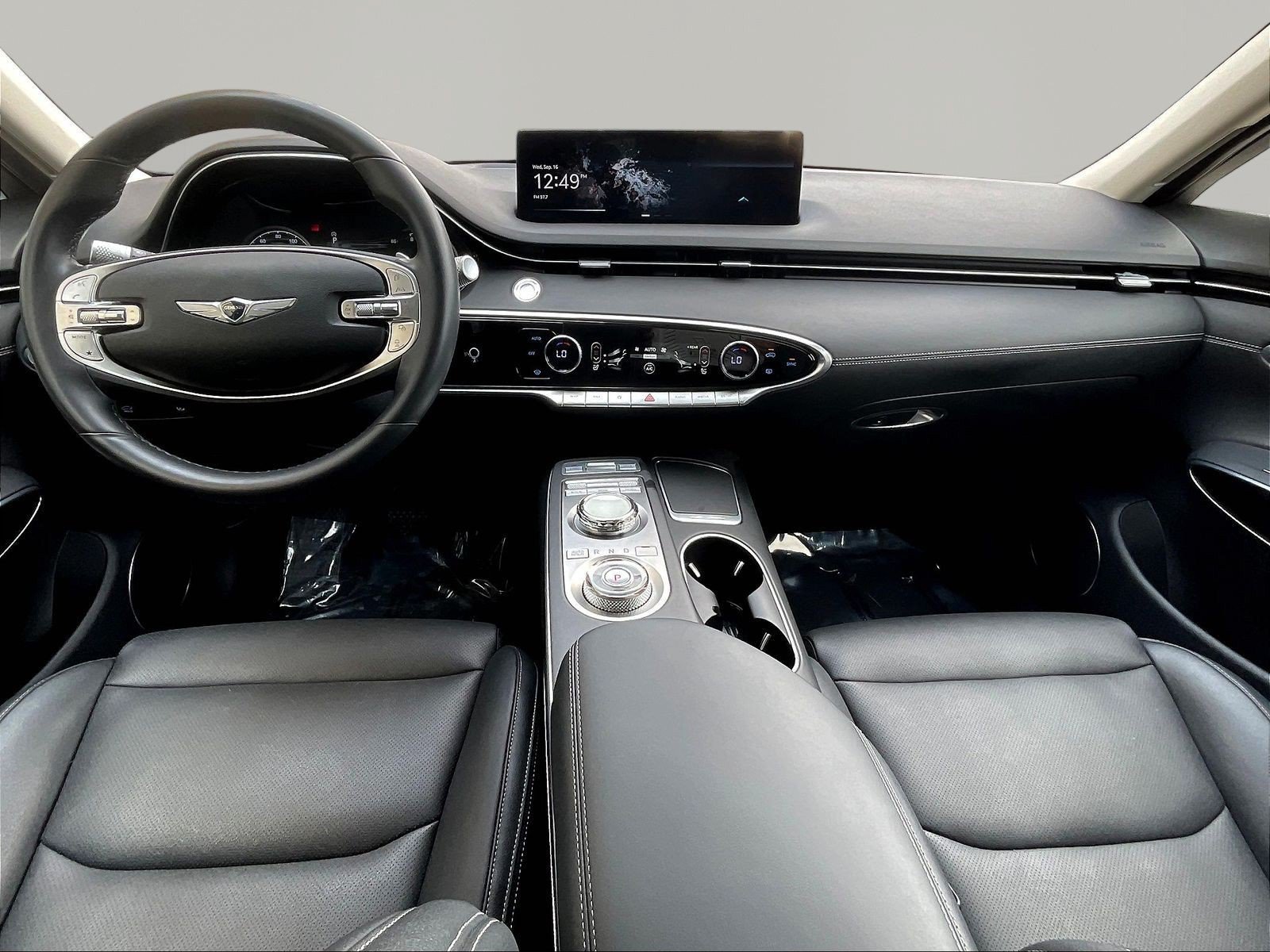 Used 2025 Genesis GV70 2.5T AWD/4WD image 7