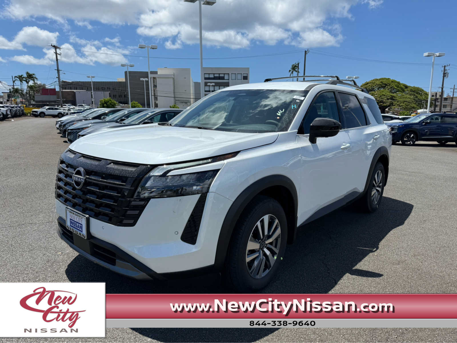 New 2026 Nissan Pathfinder SL FWD image 1