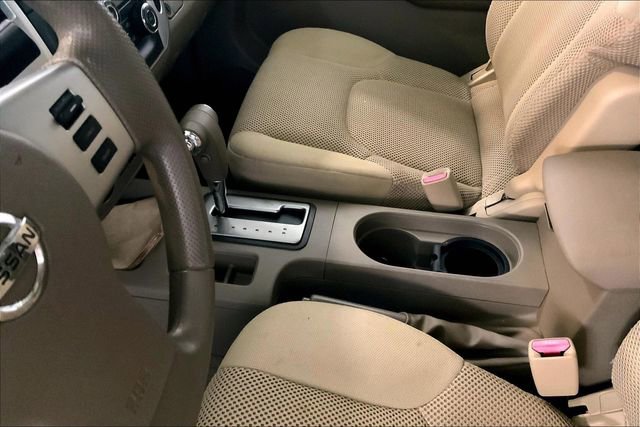 Used 2014 Nissan Frontier SV w/ SV Value Truck Package RWD image 8