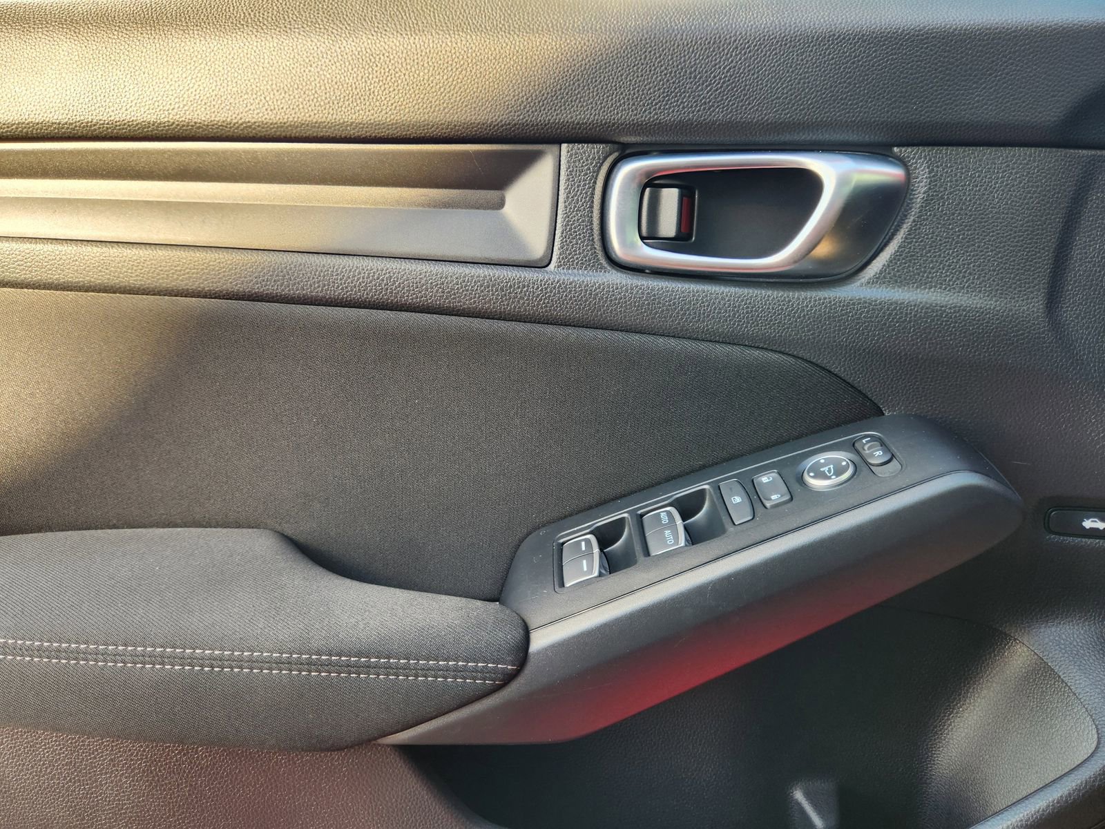 Used 2024 Honda Civic LX image 25