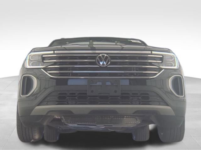 Used 2025 Volkswagen Atlas SE image 3