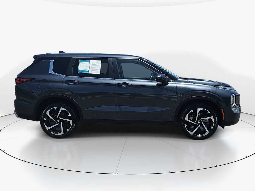 Used 2024 Mitsubishi Outlander SE FWD image 5
