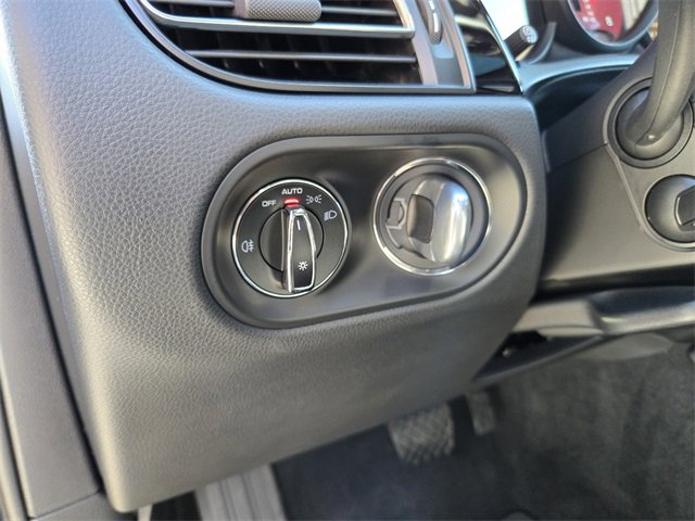 Used 2022 Porsche Macan image 21