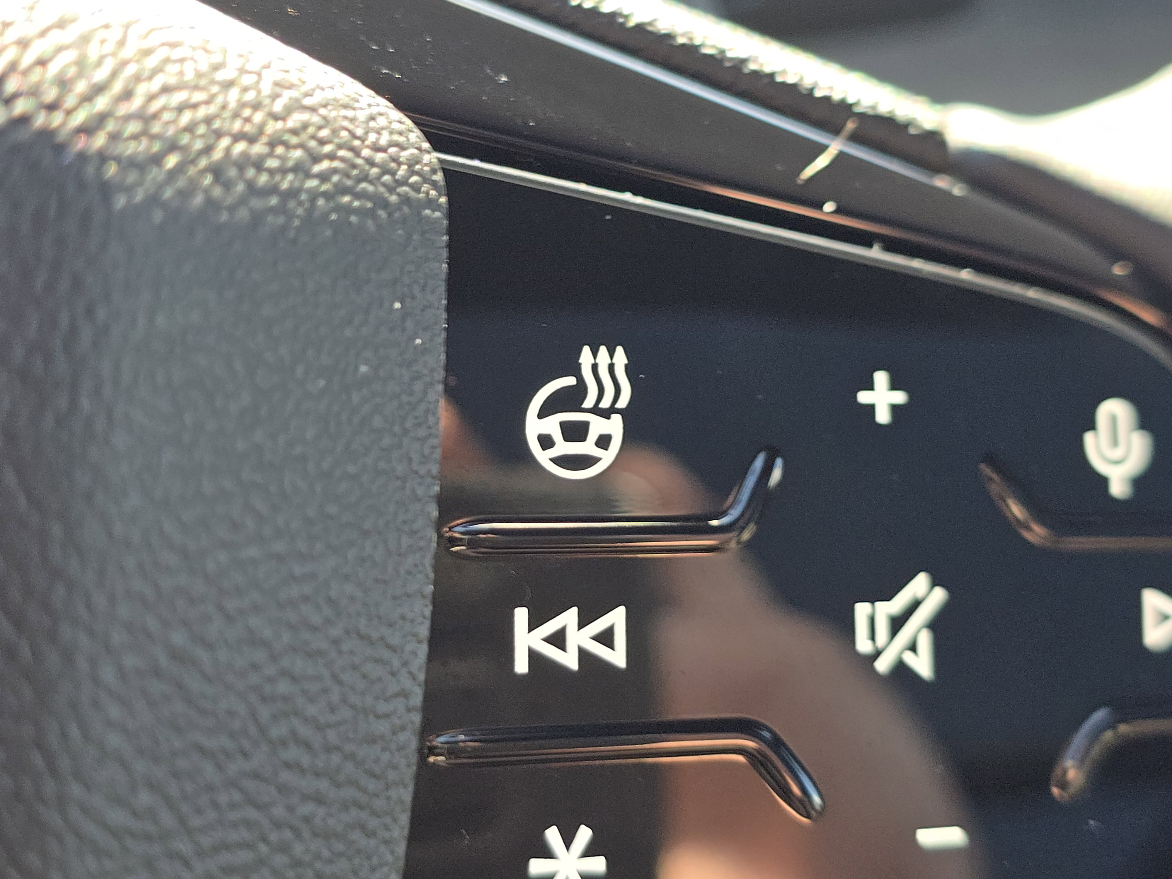 Certified 2025 Audi Q5 Premium w/ Convenience Package image 15