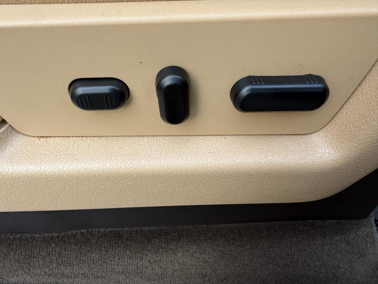 Used 2012 Ford F150 Lariat w/ Lariat Chrome Pkg image 62