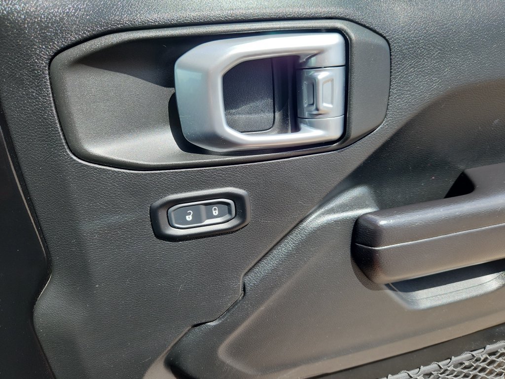 Used 2020 Jeep Wrangler Unlimited Sport S AWD/4WD image 14