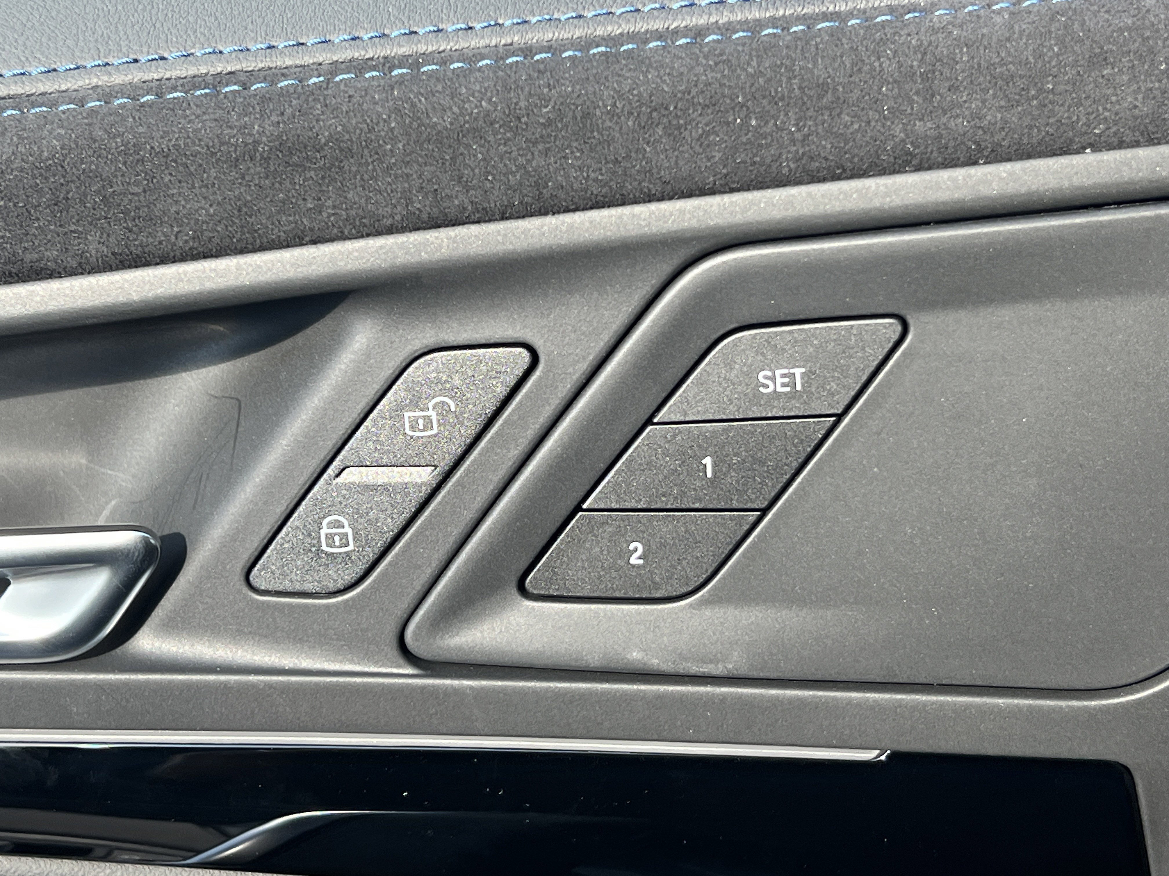 New 2026 BMW X2 xDrive28i w/ Technology Package image 17