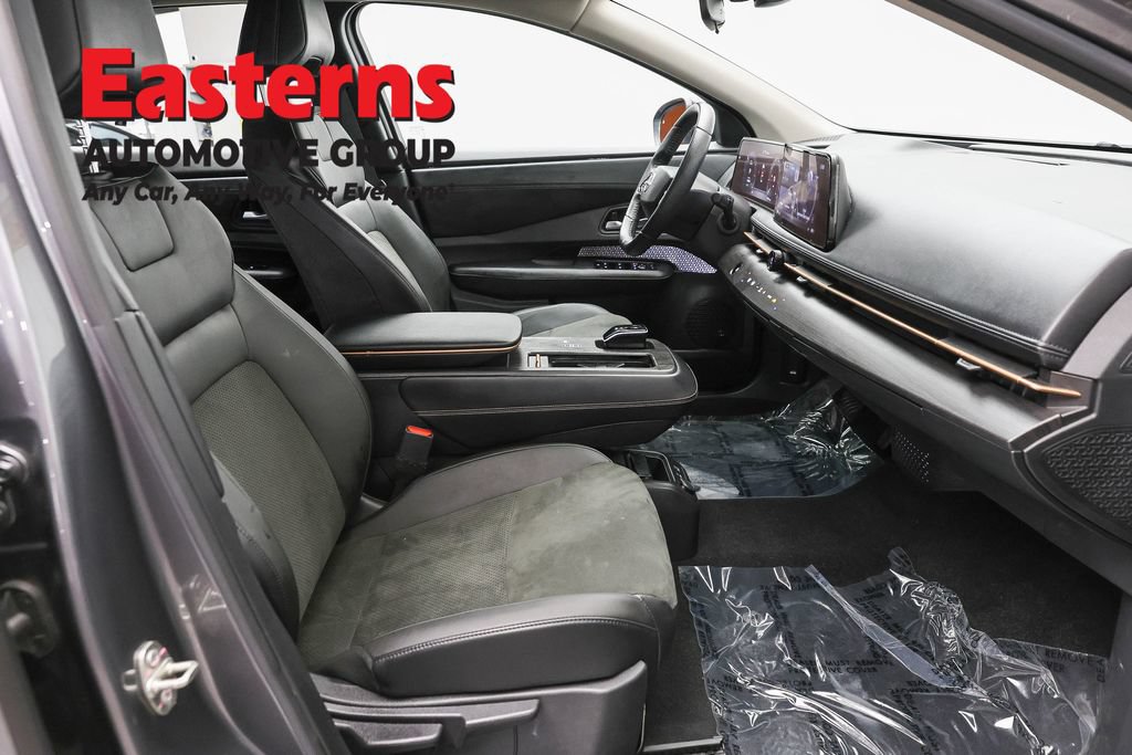Used 2023 Nissan Ariya FWD image 24