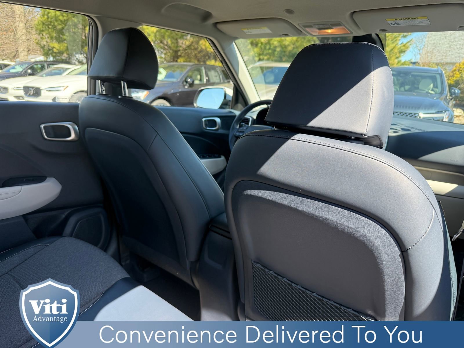 Used 2021 Hyundai Venue FWD image 25