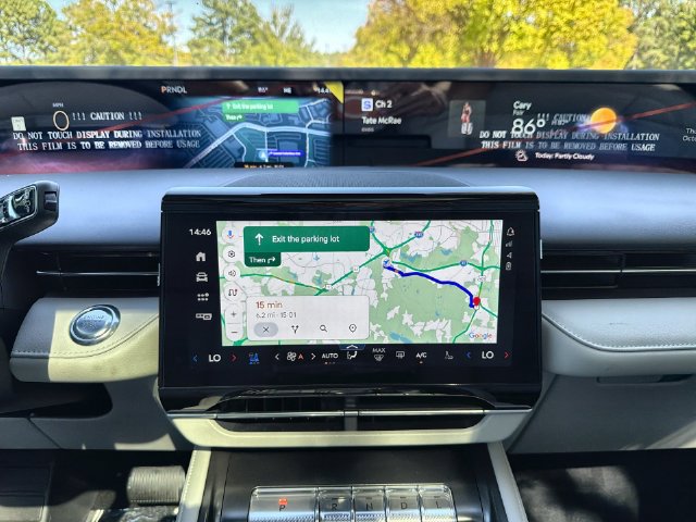 New 2026 Lincoln Nautilus Reserve AWD/4WD image 18