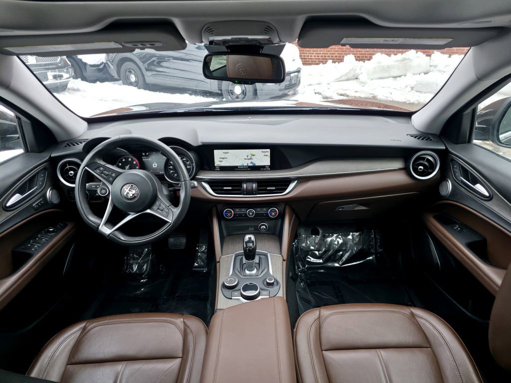 Used 2018 Alfa Romeo Stelvio Ti image 13