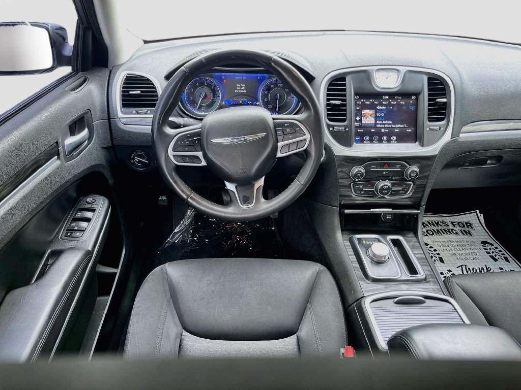 Used 2022 Chrysler 300 Touring w/ Sport Appearance Package RWD image 20