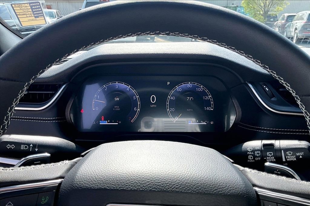 Used 2024 Jeep Grand Cherokee L Laredo w/ Luxury Tech Group I image 17