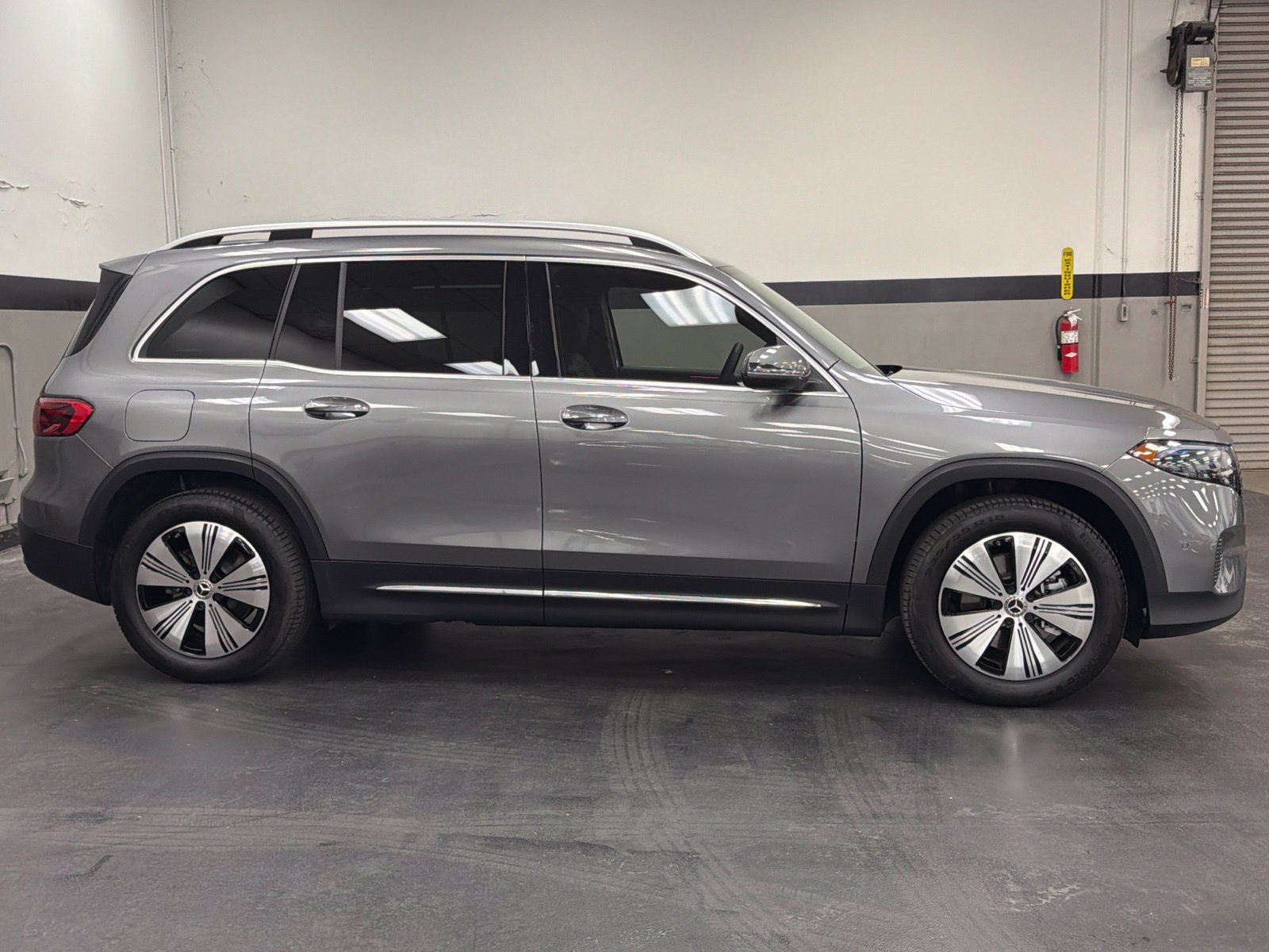 Used 2024 Mercedes-Benz EQB 250+ image 4