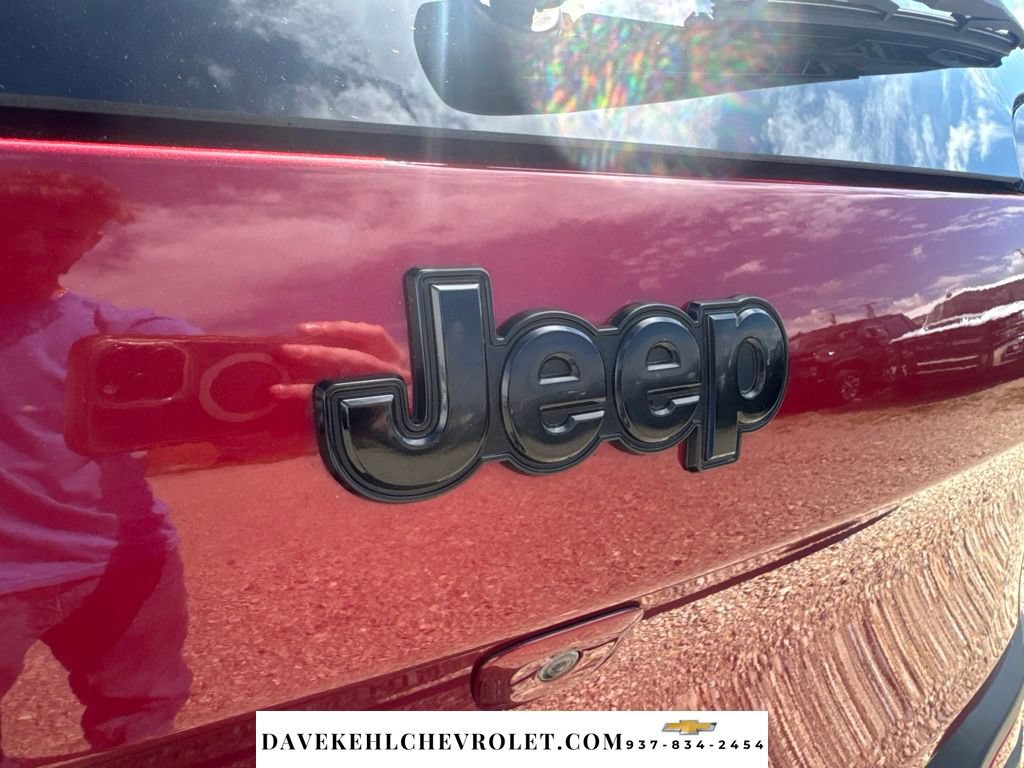 Used 2017 Jeep Cherokee High Altitude AWD/4WD image 14
