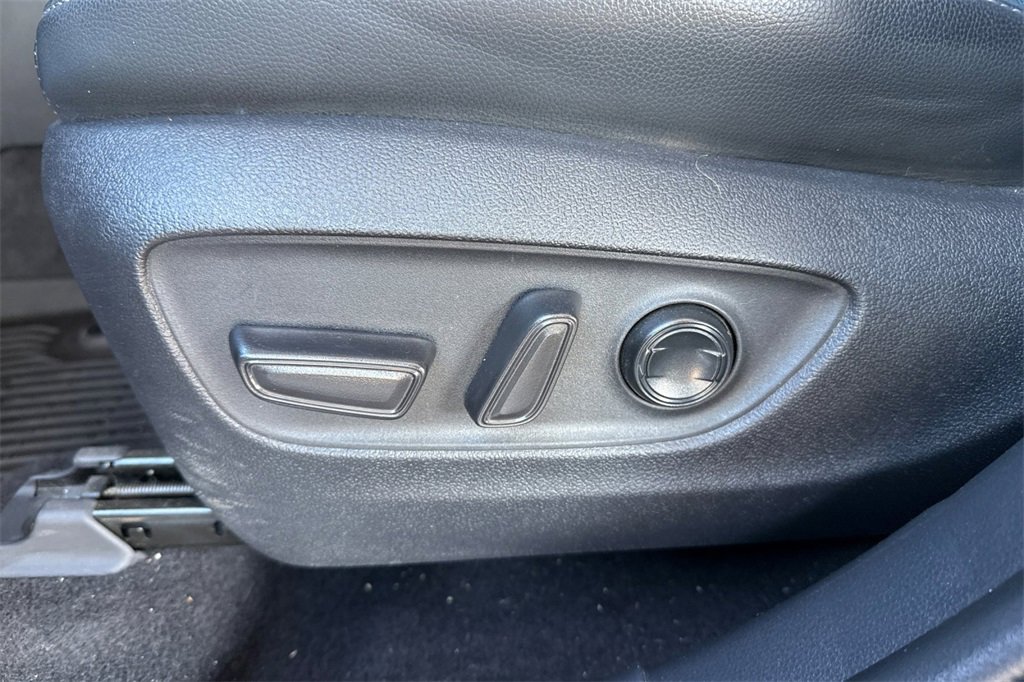 Used 2022 Toyota Highlander Platinum image 17