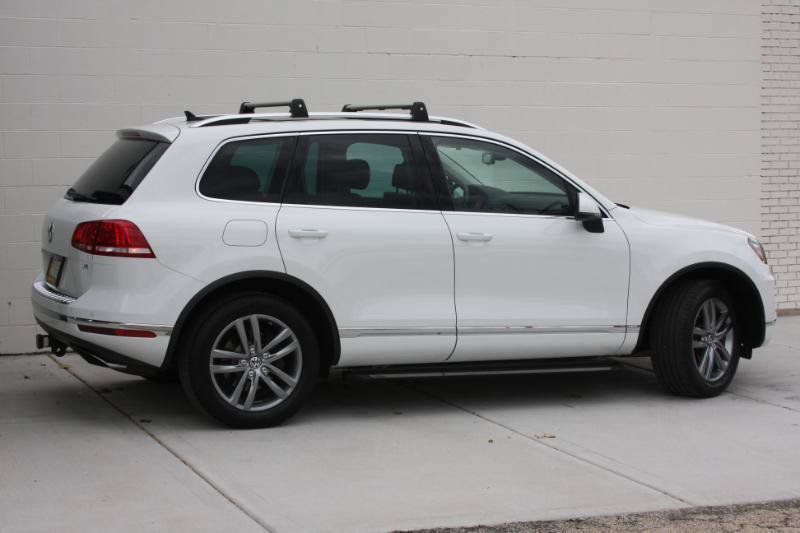 Used 2016 Volkswagen Touareg VR6 AWD/4WD image 6