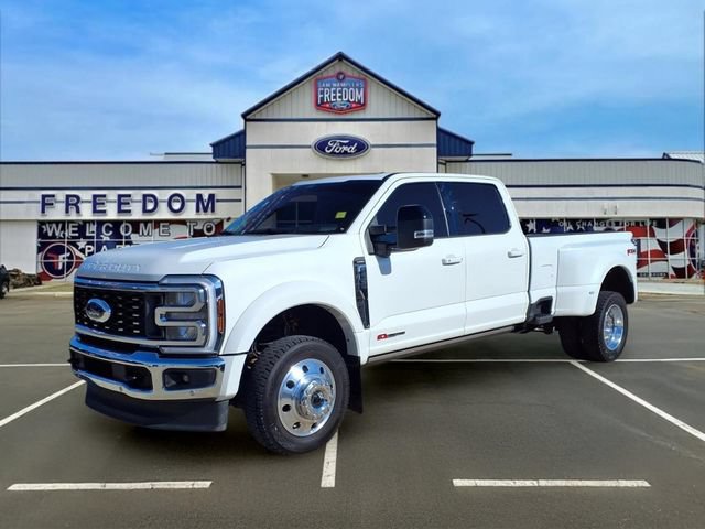 Used 2025 Ford F450 Lariat w/ Lariat Ultimate Package AWD/4WD image 3