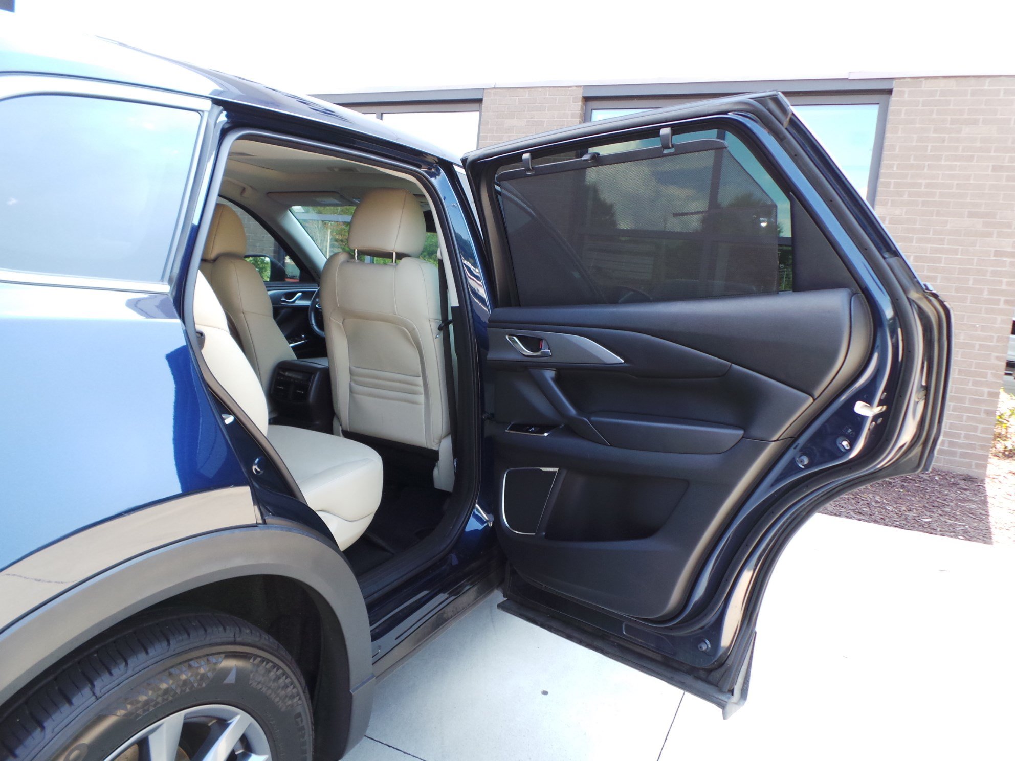 Used 2020 MAZDA CX-9 Touring w/ Touring Premium Package FWD image 34