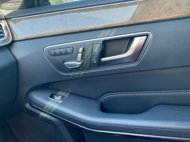 Used 2014 Mercedes-Benz E 350 Sedan image 22