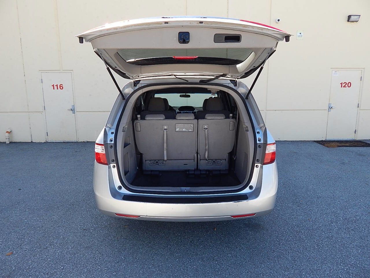 Used 2012 Honda Odyssey LX image 34