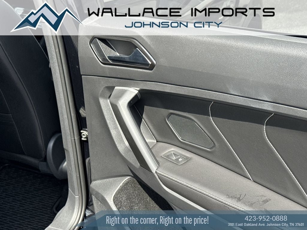 Certified 2024 Volkswagen Tiguan SEL R-Line AWD/4WD image 43