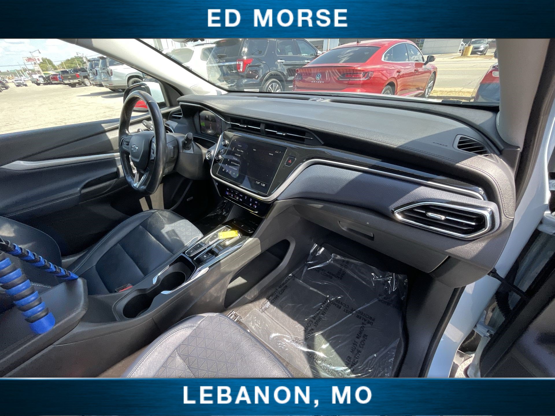 Certified 2023 Chevrolet Bolt EUV Premier w/ Sun & Sound Package FWD image 27