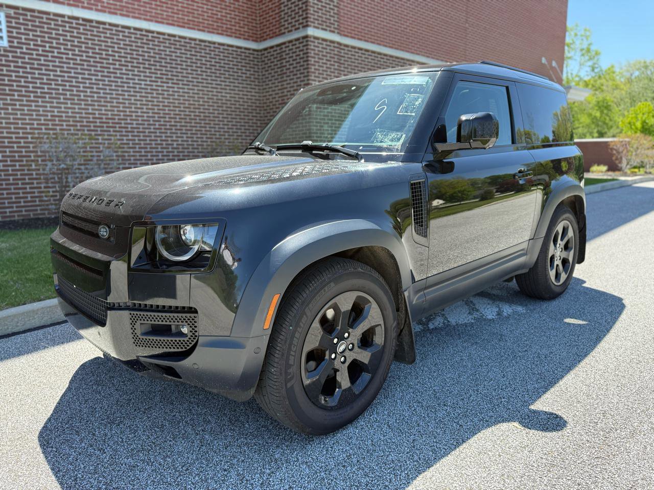 Used 2023 Land Rover Defender 90 S AWD/4WD image 4