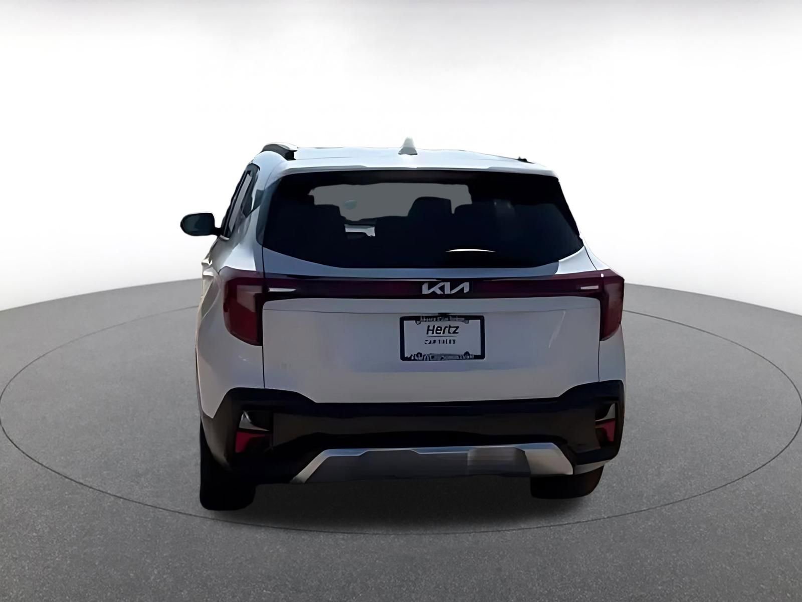 Used 2025 Kia Seltos S image 14