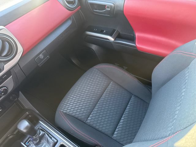 Used 2023 Toyota Tacoma SR5 RWD image 15