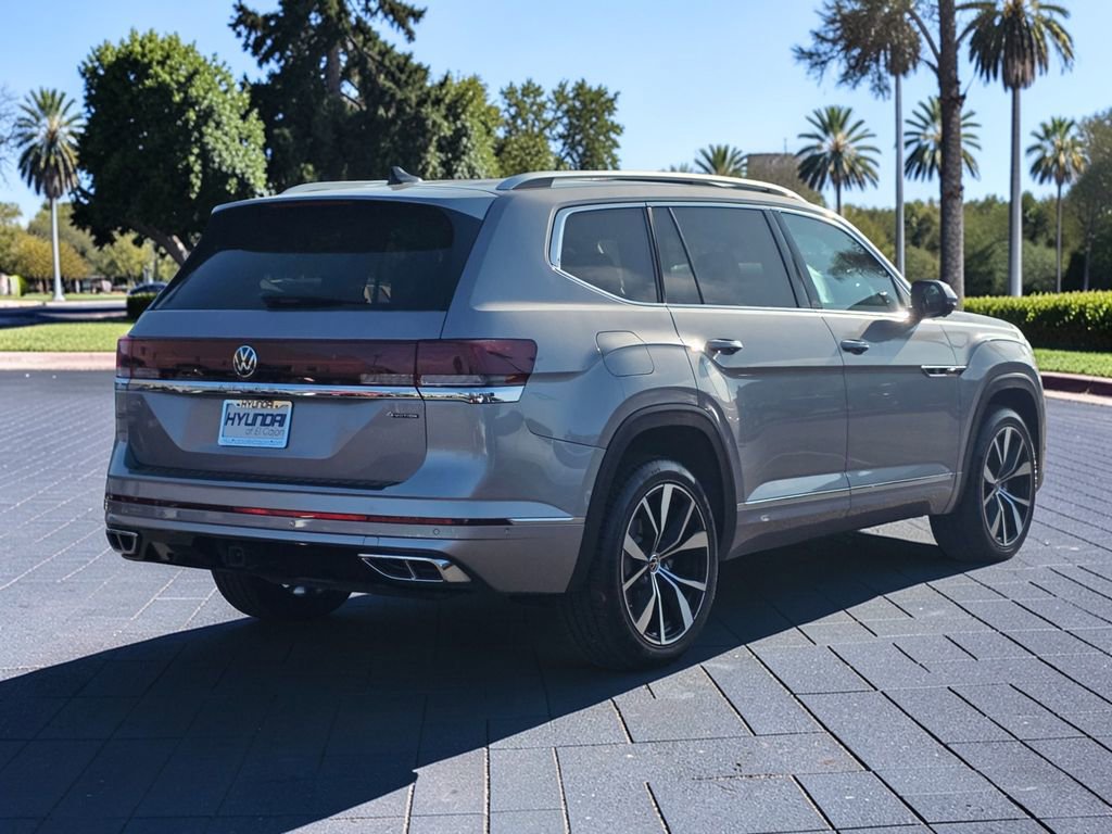 Used 2024 Volkswagen Atlas SEL Premium R-Line AWD/4WD image 5