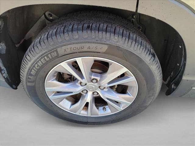 Used 2014 Toyota Highlander XLE FWD image 8
