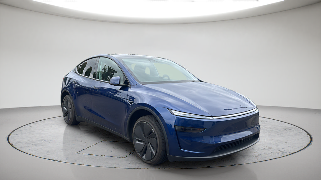 Used 2026 Tesla Model Y Long Range RWD image 2