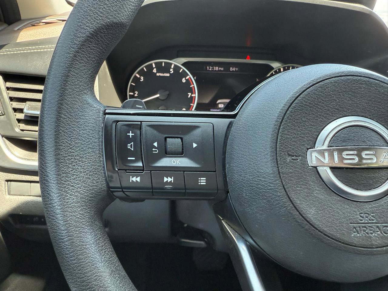 Used 2023 Nissan Rogue SV FWD image 22